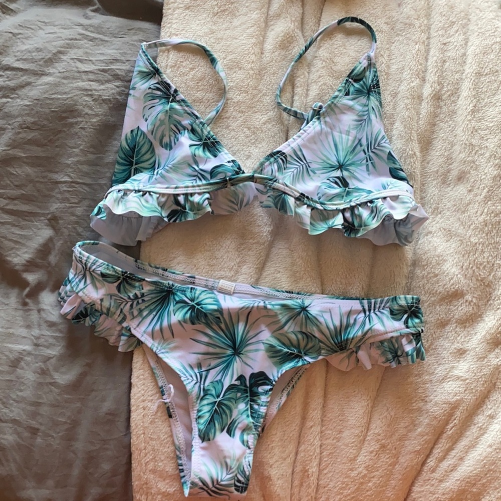 ruffle bikini